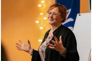 Как превратить корпоративные лозунги в принципы работы, которым следуют сотрудники Как превратить корпоративные лозунги в принципы работы, которым следуют сотрудники